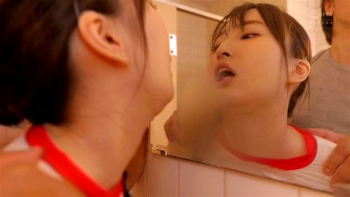 絶倫顧問の激ピストンに若い身体は抗えず大量絶頂潮吹き!