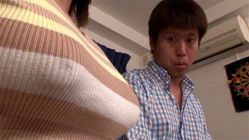 【痴女】むっちり巨乳お姉さんのおっぱい押しつけこっそり誘惑！