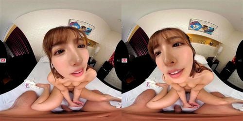 【VR】【三上悠亜】巨乳でカワイイ部下と相部屋!ホロ酔いも手伝って何度もイカされる逆寝取られ♡