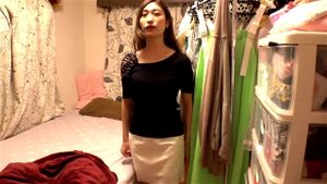 六畳の部屋で一人暮らしをしている高身長お姉さんの部屋で中出し ...