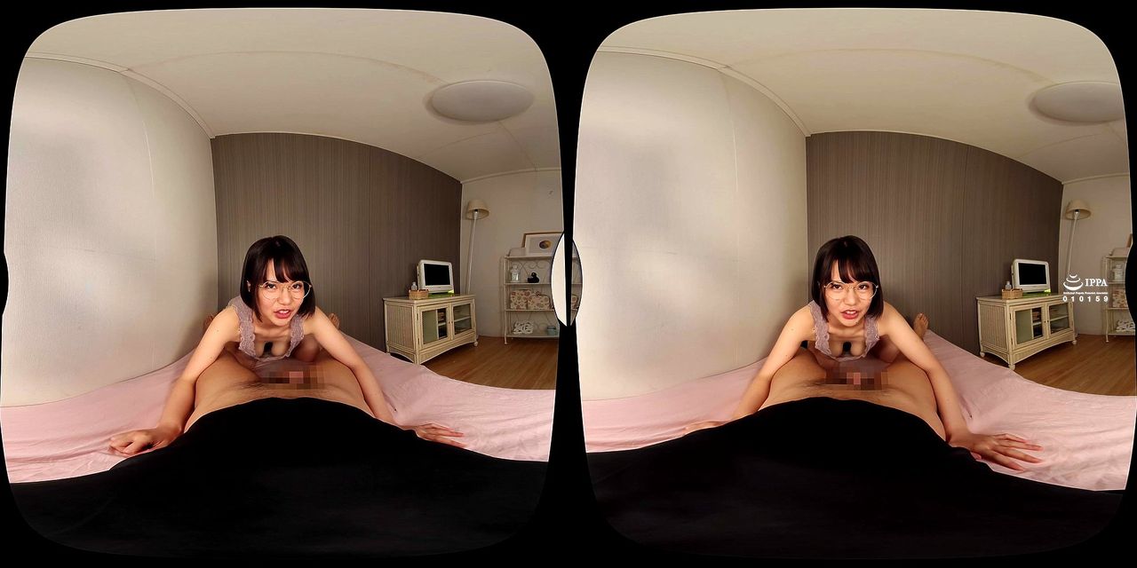 【VR】巨乳彼女と壁の薄いアパートで囁きエッチ！隣のおじさんに聞こえるかも？スリルがムラムラを加速させる！