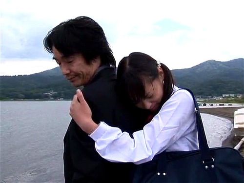 道を尋ねてきた男に突然襲われ、誰もいない山中でレイプされた女子高生！！逃げ場もなく、少女の悲痛な叫び声が響く…！！