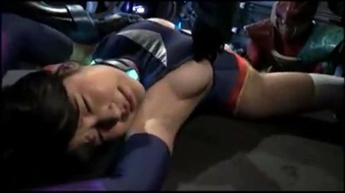 敵のアジトに捕らわれた美少女戦士が怪人達に犯されちゃう！！！【スーパーヒロイン/コスプレ】