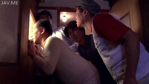 宮部涼花 ド変態ジジイに犯され覗かれる爆乳美熟女