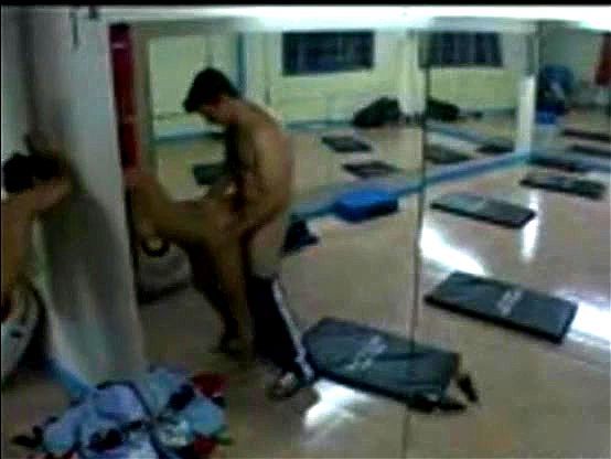 Gym solo hiddencam orgy