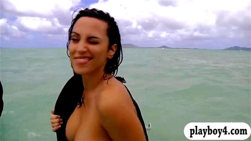 Watch Sexy Badass Girls Enjoyed Kite Surfing While All Naked Teen