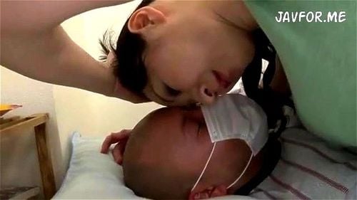 濃厚ジュポフェラ！痙攣絶頂！溺愛する息子との家庭内不倫セックスの深みにハマった４１歳になる美人奥さま「大橋ひとみ」がとびきりスケベなチ●ポ狂いの淫乱メス犬に豹変！勃起力ハンパない怒張した童貞チ●ポで敏感なポルチオを連打され続けて本性を露わにしたドスケベ人妻の淫らな姿を見逃すな！