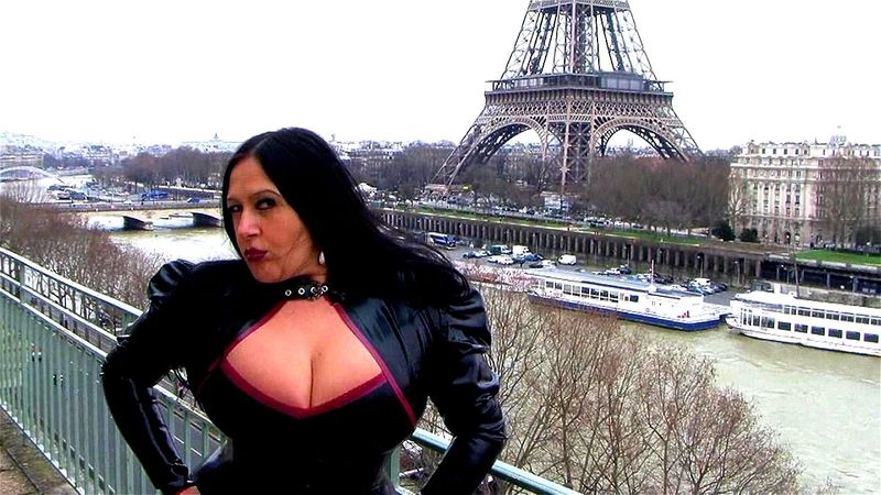 Latex porn in Paris