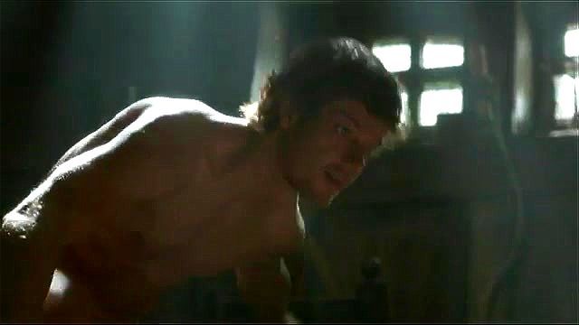 Theon greyjoy nude