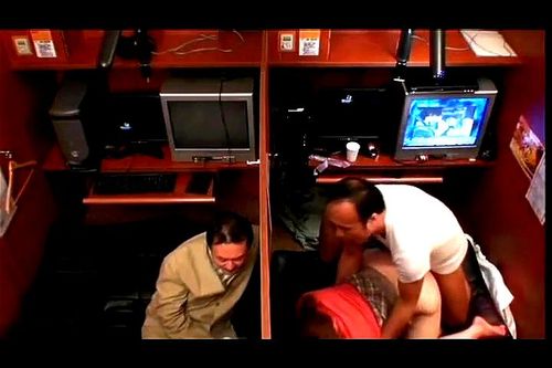 【ながえスタイル】ネットで知り合った中年男と熟女が偶然にも同じネットカフェに・・・そして始まる淫乱、激イキ発情セックス