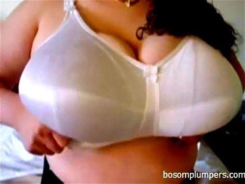 Watch Redbonehuge Titsnareolas Bra Free Wide Are