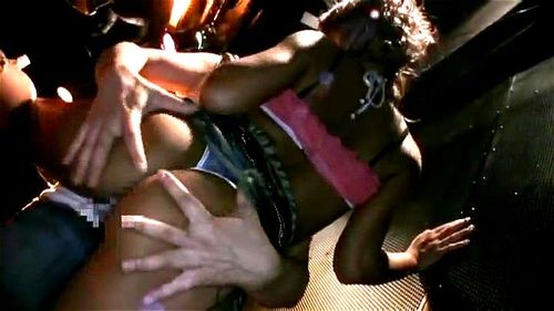 spankbang動画【伊藤ユリエ 西川かな 葉山由佳】クラブでギャルさんが繰り広げるパーティーがエッチ過ぎた( ﾟдﾟ)