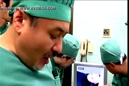 【ながえスタイル】芸能人に中出しするスケベな医者たち！モデルの女が極秘の堕胎…スケベな医者が手術室に集まって来る！