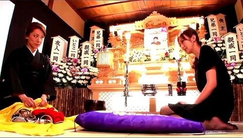 嫁姑レズ調教！夫を亡くして悲しむ嫁に、姑の嫁への偏った愛情が溢れ出す！【松本まりな・青木玲】