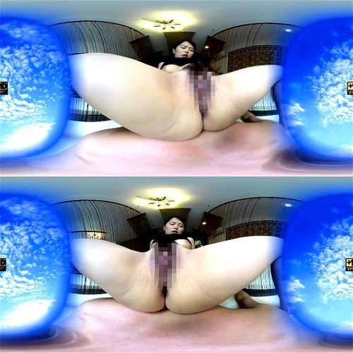 通野未帆【VR】勃起チンポ見せられると我慢できなくなっちゃいます…キスを求め乳首をやらしく舐めまわす誘惑マッサージサロン