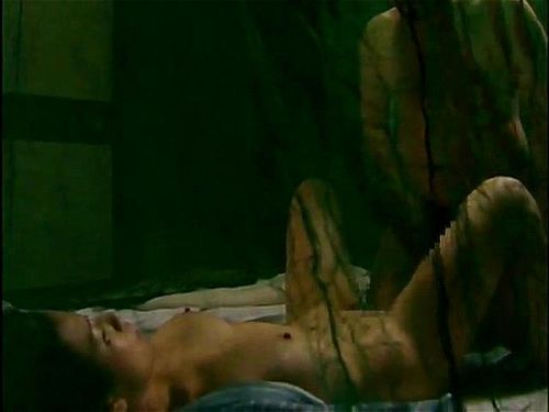 ＜ヘンリー塚本＞亡き前妻の遺影の前で画家の夫に抱かれる巨乳の人妻、夫婦の営み。夫はさらに全裸モデルとも・・・