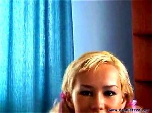 300px x 224px - Watch debbie teen - Ass, Body, Tits, Cute Teen, Solo, Blonde Porn -  SpankBang