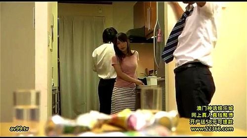 《かすみ果穂/巨乳人妻NTR》信じていた妻は同僚のデカチンぶち込まれ抱かれまくっていた