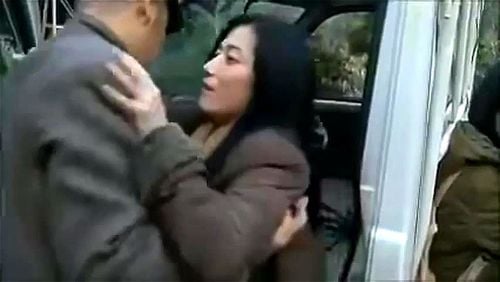 ＜七海ひさ代＞中年男が熟母と爆乳の娘を引き取り始まる同居しての淫乱生活。夜の営み、親子丼