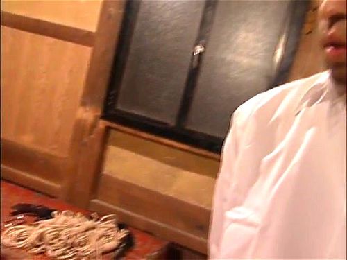 SMというプレイを通してお互いの信頼を深める為に…。悶絶羞恥の連続の人妻