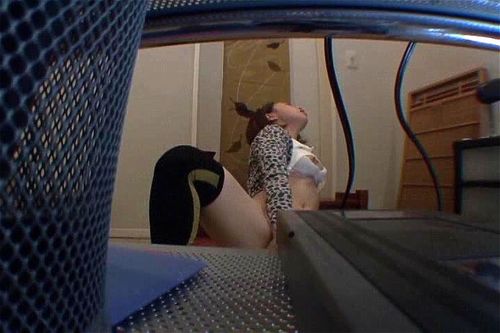 ニーソックスの美女の手マン。オナニーを盗撮【性欲を自らの指で慰める女】