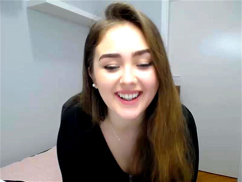 Petite slut Silvia Ami webcam chat 1/2