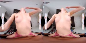Vr kenna james