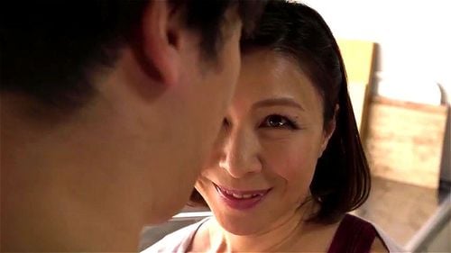 【中山穂香】欲求不満の50代美熟女による母子相姦中出しセックス