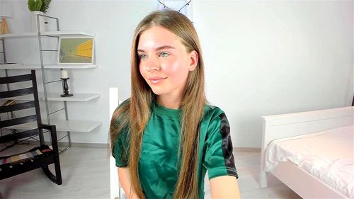 Teen beauty PrettyAlison webcam show 1/4