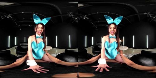 霧島レオナ【VR】ガールズバーの極上バニーちゃんにずらしハメで最後はしっかり膣奥に中出し！店長には内緒の裏オプション体験