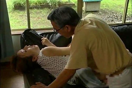 ＞夜這いからレイプされ始まった淫らな関係。暴走した義父に尻穴を貫かれてアナルまでも犯されてしまう美乳の嫁