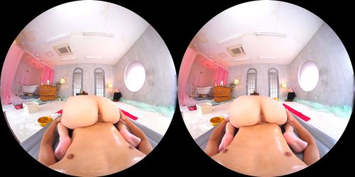 愛音まりあ【VR】柔らかな唇と舌先を使った全身リップで非日常へエスコート！ヌルヌルなローションとエッチな身体でガマンの限界