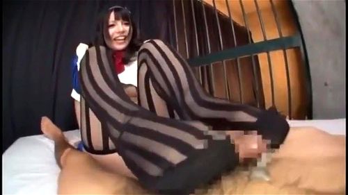 上原亜衣「私の足でガチガチになってるのぉ？♡」超絶エロいパンストでスリスリする"あいちん"