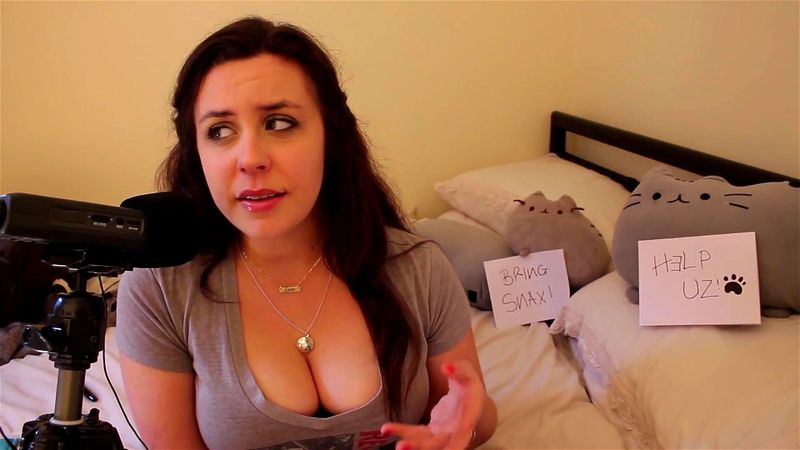 she has some nice tits