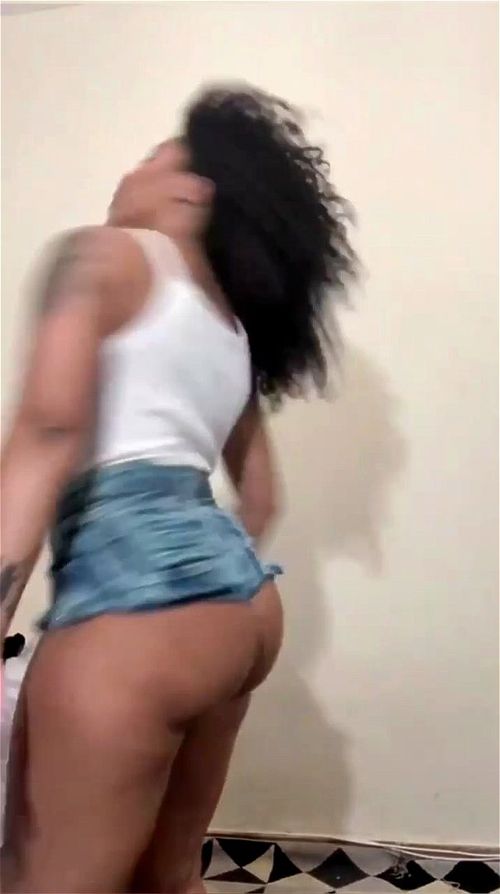 Big booty latin twerking xxx pic