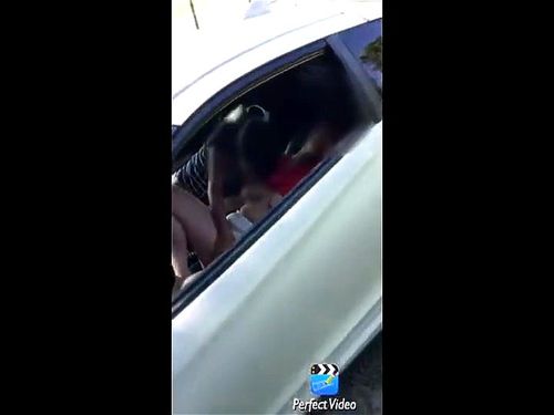 【個人スマホ撮影】男子大学生と自分の奥さんをカーセックスさせるゲスい映像！携帯カメラの神動画がネット上に流出…【不倫妻】