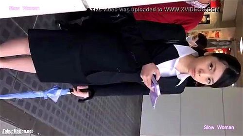 【ガチ×パンチラ盗撮 】蒸れたストッキングの匂いを嗅ぎたい新人社員を対面盗撮