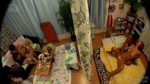 【素人ナンパ】「神おっぱい！超でけぇぇｗｗ」ビーチの相席居酒屋で拾った水着がセクシーな美女2人にゴム無し中出し♪【盗撮】