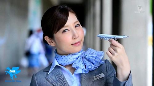 上品で美人なスチュワーデスをホテルで1日中パコりまくる密着接吻セックス