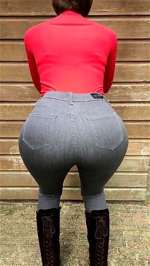 Milf Mature in tight jeans big ass butt mom phat booty  6
