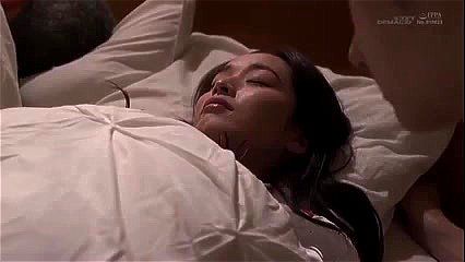 相馬茜 むっちり美人義母に義理の息子がソファで即ハメ中出し&夜這いSEX中出し射精!