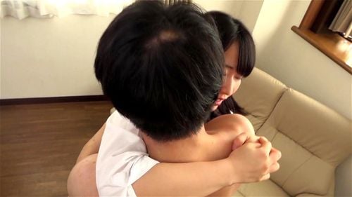 バスケ部所属のスポーツJ○を謝礼で釣って駅弁で鬼ピスｗｗ綺麗なパイパンマ○コをキュッと締めて激しく絶頂ｗｗ