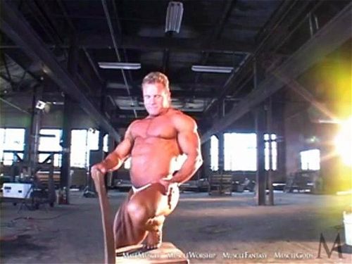 Sexy Bodybuilder Man 142