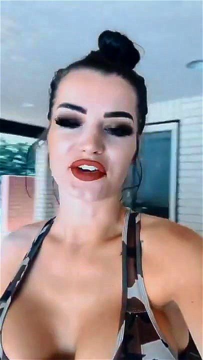 Porno wwe paige WWE Paige