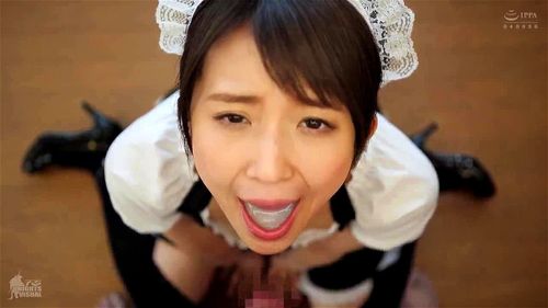 【おしゃぶり喫茶店】注文頼むために呼んだらフェラもしてくれて顔しかめながらも口の中に出させてくれる超かわいいメイドさん！！