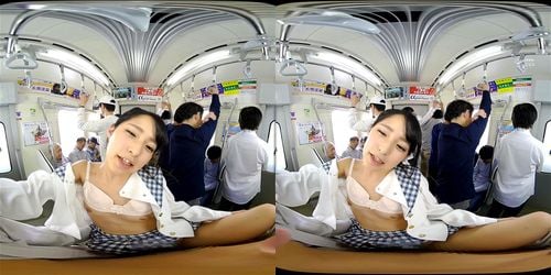痴女VR｜変態女子校生が電車内で突然チンポを鷲掴みして逆痴漢｜渚みつき