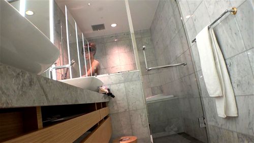 【素人】『めっちゃ気持ちぃ♥』神カワなロリ顔保育士をホテル連れ込み！固定バイブで悶絶⇒アナル責め＆騎乗位で絶頂ｗｗ