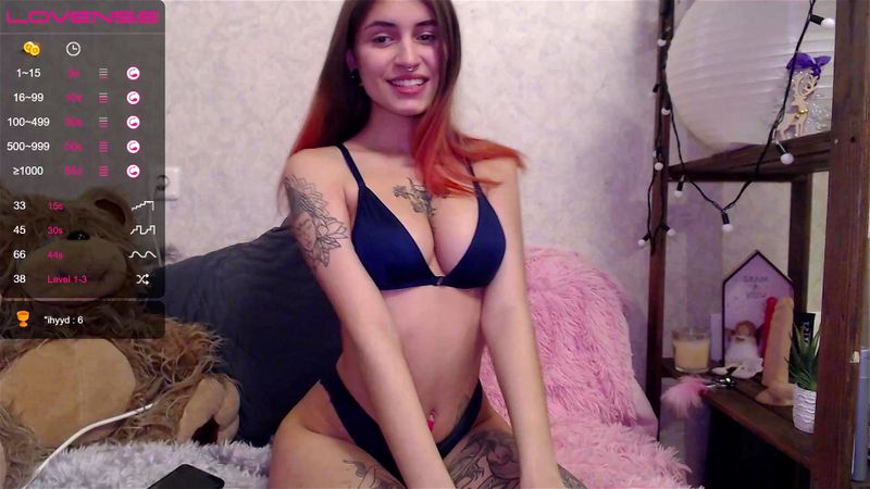 Curvy tattooed model Asslittlegirl teases on webcam